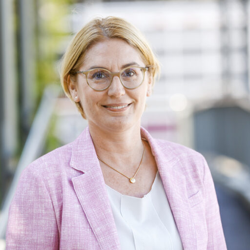 Portraitaufnahme Elisabeth Stadelmann-Meier